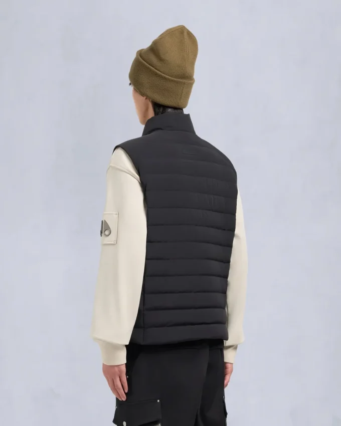 Atrium Vest